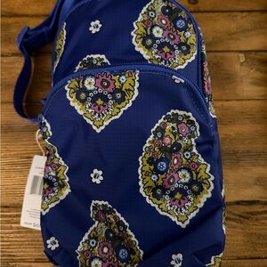 Blue Floral Pattern Women's Backpack — Casual Crossbody Pack